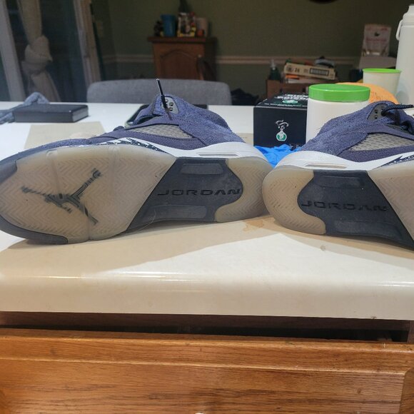 Jordan Georgetown Basketball shoes - Picture 1 of 2